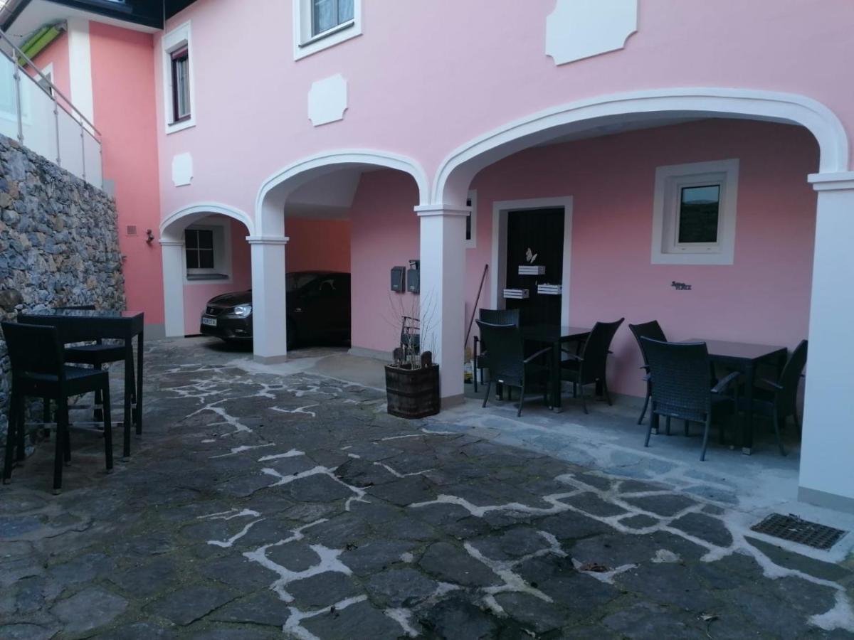 Gaestehaus Ruinenblick Acomodação com café da manhã Spitz an der Donau Exterior foto